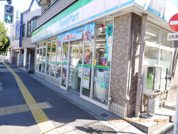 ファミリーマート 上中里三丁目店 の画像1