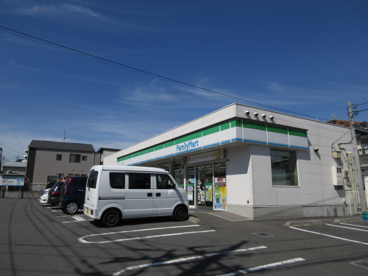 ファミリーマート南平台店の画像1