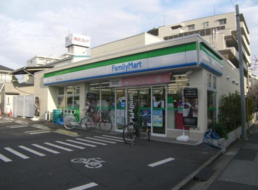 ファミリーマート 小豆沢二丁目店の画像1
