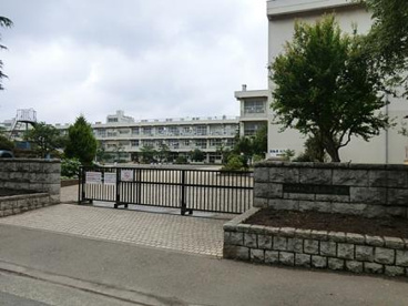 相模原市立 上鶴間小学校の画像1