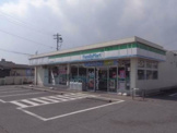 ファミリーマートウラベ大久保店