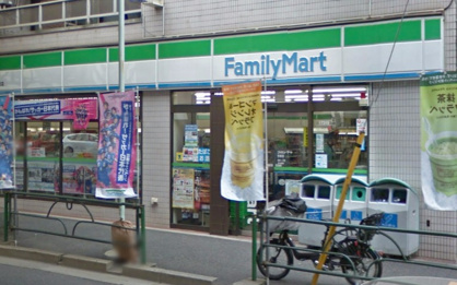 ファミリーマート 町屋店の画像1