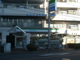 ファミリーマート国領二丁目店