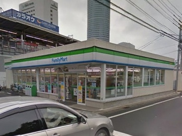 コンビニエンスストア ファミリーマート 港北篠原町店
