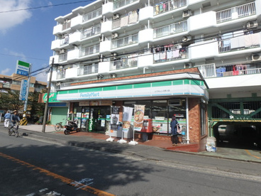  ファミリーマート エクセレンス野川店の画像1