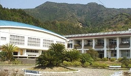 宍喰中学校の画像1