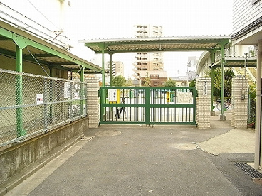 北区立 堀船小学校の画像1