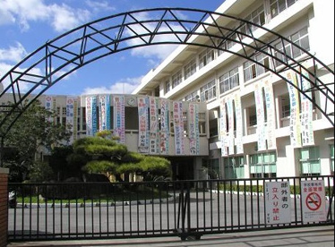 浦添商業高等学校の画像1