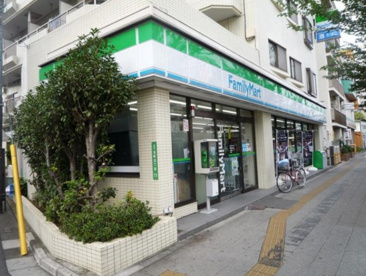 コンビニエンスストア ファミリーマート 練馬北町店