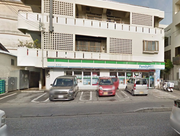 ファミリーマート牧港店の画像1