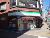 ファミリーマート　東日暮里六丁目店