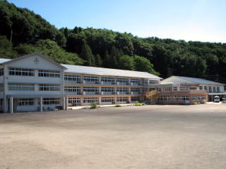 みなかみ町立新治小学校の画像1