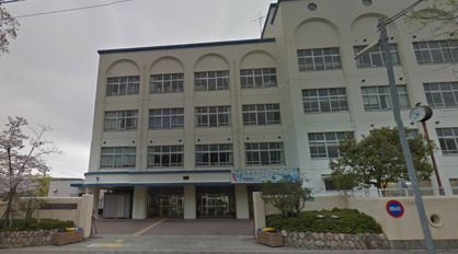 神戸市立本山中学校の画像1