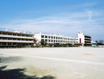 入間市立東金子小学校の画像1