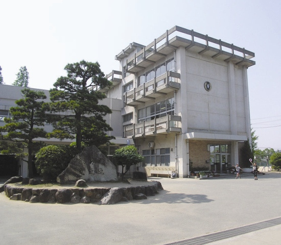 米田小学校の画像