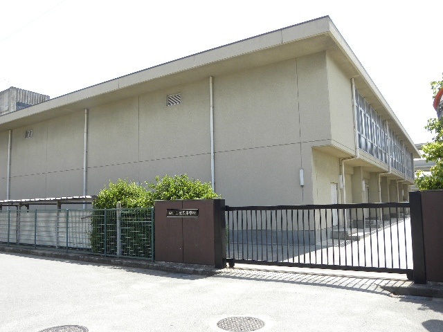 宝殿中学校の画像