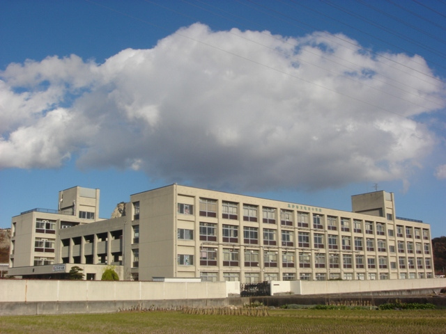 竜山中学校の画像