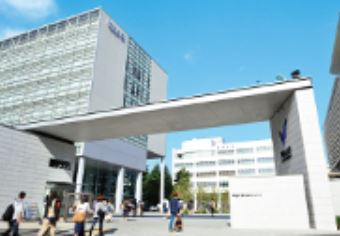 明治大学和泉キャンパスの画像1