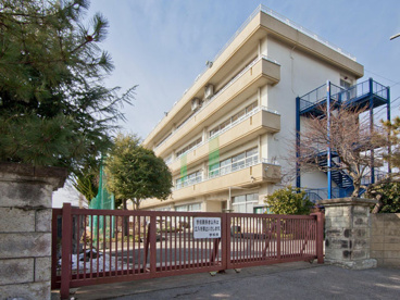 志木市立宗岡中学校の画像1