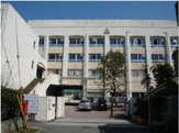 川崎市立西高津中学校