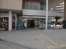 ファミリーマート西大井駅前店