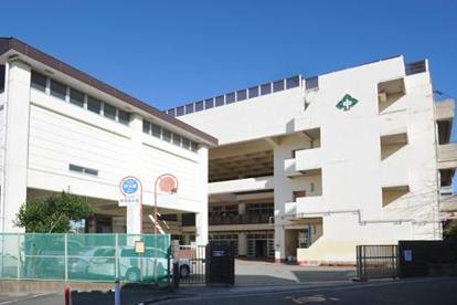 横浜市立　森中学校の画像1