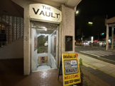 「THE VAULT」