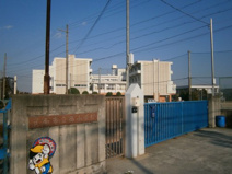 箕面市立西小学校