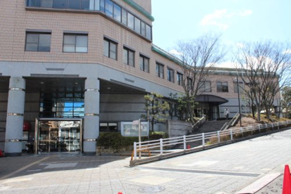箕面市立萱野南図書館の画像1