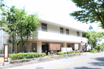 箕面市立東図書館の画像1
