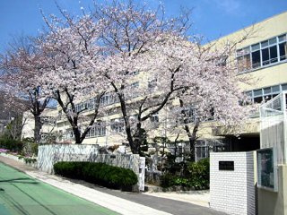 神戸市立 五位の池小学校の画像1