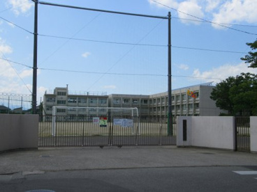 甲府市立南西中学校の画像3