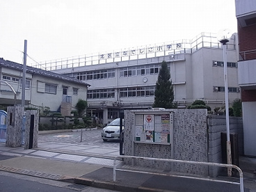 北区立なでしこ小学校の画像2