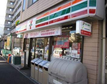 セブンイレブン上十条店の画像1