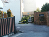 片平小学校