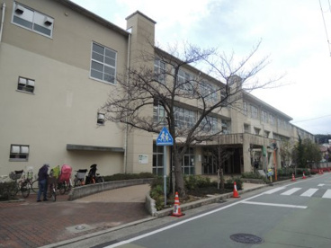 西宮市立甲東小学校の画像1