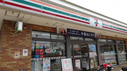  セブンイレブン越谷西口店の画像1