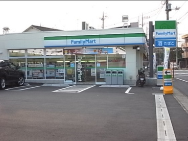 ファミリーマート 堰三丁目店の画像1