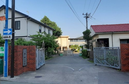 茅ケ崎市立茅ケ崎小学校の画像1