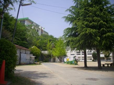 川西市立　桜が丘小学校の画像1