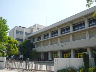 荻野小学校の画像1