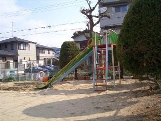 鉢塚２丁目第２公園の画像1