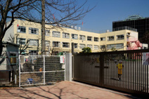 中野区立桃花小学校