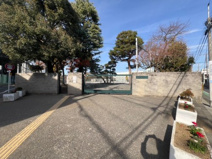 中野区立緑野小学校