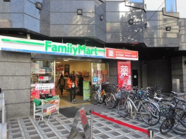 ファミリーマート 早稲田駅前店