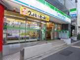 ファミリーマート新宿新小川町店