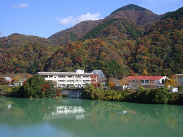 山北町立　三保小学校の画像1
