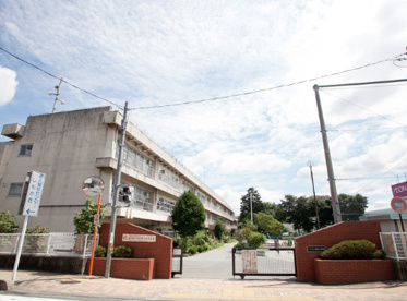 さいたま市立日進小学校の画像1