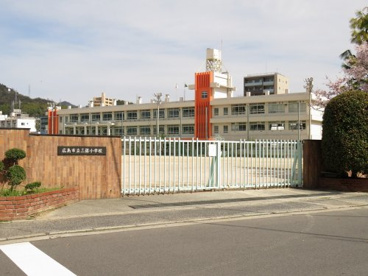 広島市立三篠小学校の画像1