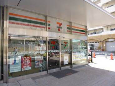 セブンイレブン新宿富久町店の画像1